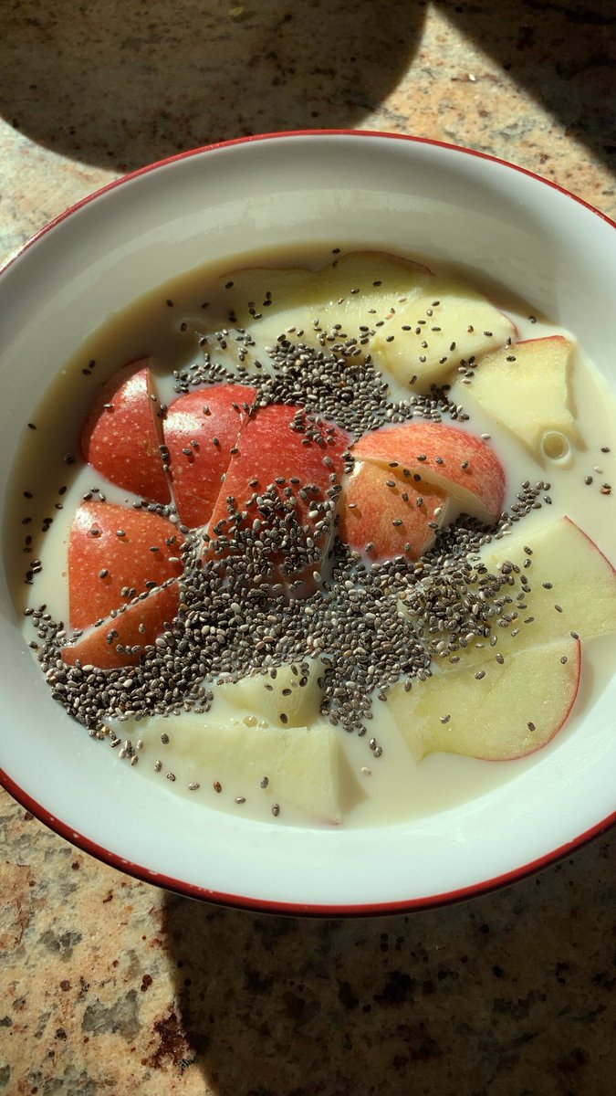 moonandmilan's tweet photo. Brekkie! https://t.co/1ilJ0IlYkr
