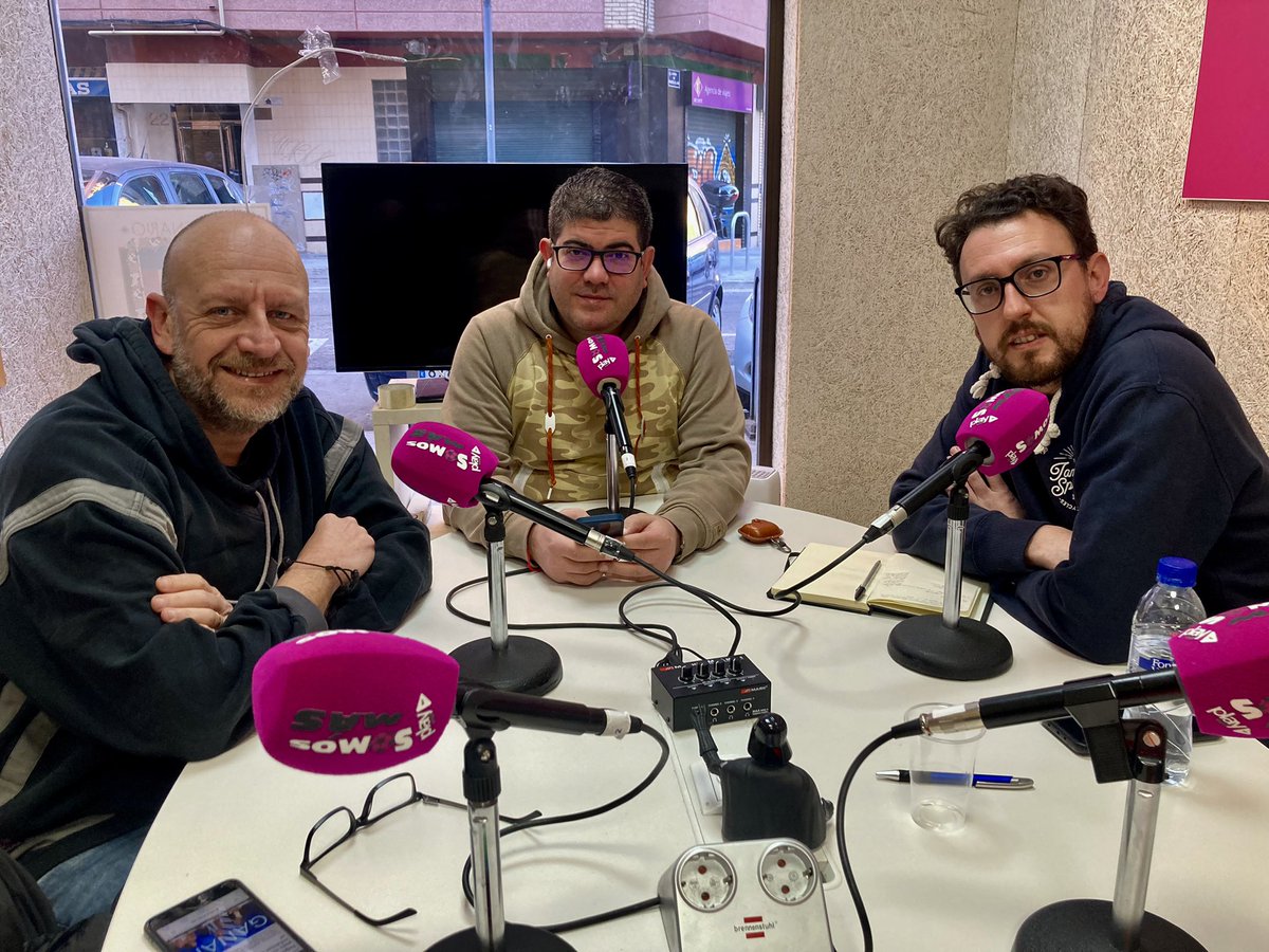 playradiovlc's tweet photo. 🔴 DIRECTO| Un café con Adán 

✅ La tertulia política de @playradiovlc 

🎙️ @antonioadanpla1 @tamaritchema @Ignacio_tamagra 

https://t.co/6a1zmw4mni
1️⃣0️⃣7️⃣.7️⃣FM

#LaRadioQueSienteValencia https://t.co/6tKoFanpvY