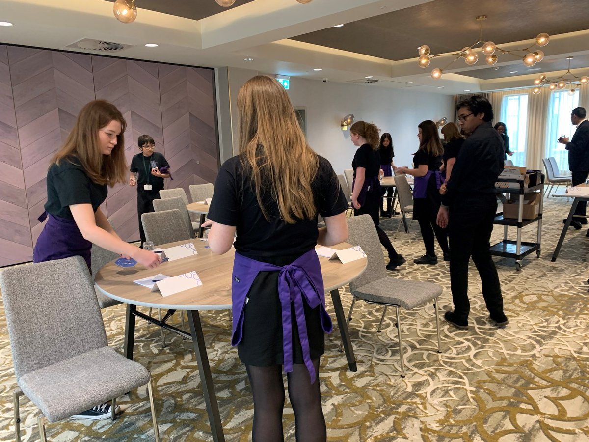 llep_gerarde's tweet photo. LLEPcareershub: RT @StpaulsLeic: A super day for our Hospitality Team at the Novotel, Leicester learning to barista, make mocktails, box a table and arrange conference settings. Thank you for having us @NovotelLeic https://t.co/wBJJ2YB1bX