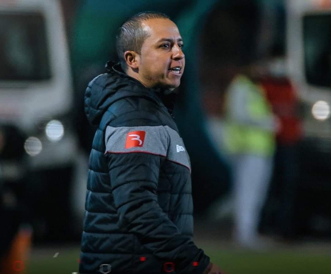 "Creo que nos hace falta un jugador adelante, pero bueno en estos días vamos a evaluar la situación junto a la directiva para ver si nos podemos reforzar" Juan Pablo Buch / DT #TecnicoUniversitario