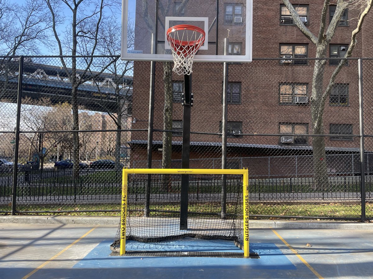 NYCHA's tweet photo. Retractable soccer goal posts have been added to Rutgers Houses, thanks to the nonprofit, @OverUnderPlay. Residents now get to choose between soccer or basketball.

https://t.co/pOCqDcmFIq

#NYCHAResidents #ConnectedCommunities https://t.co/Cpz7lhyxCS
