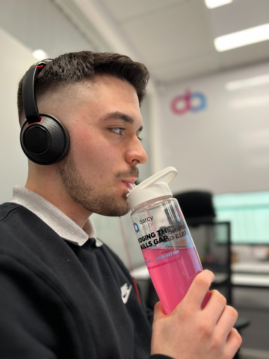 DarcyPeople's tweet photo. What's better, Marcus' fade or the Darcy Associates water bottle?

#DARCYASSOCIATES #BRIDGINGTHESKILLSGAP #DARCYJOBS https://t.co/6EeNzk3J23