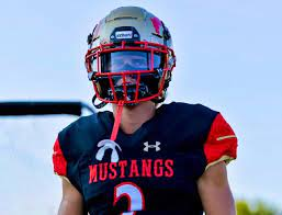 Officially 2⃣ Days away from #NSD23‼️ '23 DB <a href="/davidbusby83/">davv300</a> had a shortened SR season due to injuries but was HUGE early on for the Mustangs 

'22 DB <a href="/ryan_edwards28/">Ryan Edwards ⚡️</a> ✍️ with <a href="/OBU_Football/">OBU Football</a> a year ago! with the Mustangs he totaled 
-108 Tackles
-2 Sacks
-2 INT 

#reCrUitTheStangs