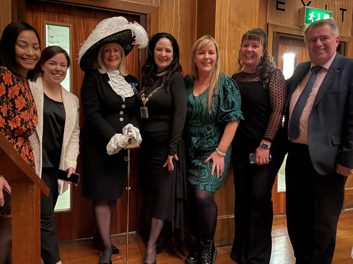 Thank you @SeftonMayor @SeftonCouncil I attended the civic reception which recognised the dedication and courage of the #NHS during #COVID19 Freedom of the Borough of Sefton was conferred on @LivHospitals @AlderHey @Mersey_Care @SONHStrust #NHS #commitment #dedication