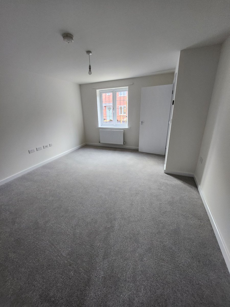 Working in partnership with Bloors and <a href="/bailygarner/">Baily Garner LLP</a> we took handover of 4 properties on Friday at Allimore Lane, Alcester 🏡 2 x #sharedownership 3 bed houses and 2 x #socialrent houses; 1 x 2 bed and 1 x 3 bed 🏘