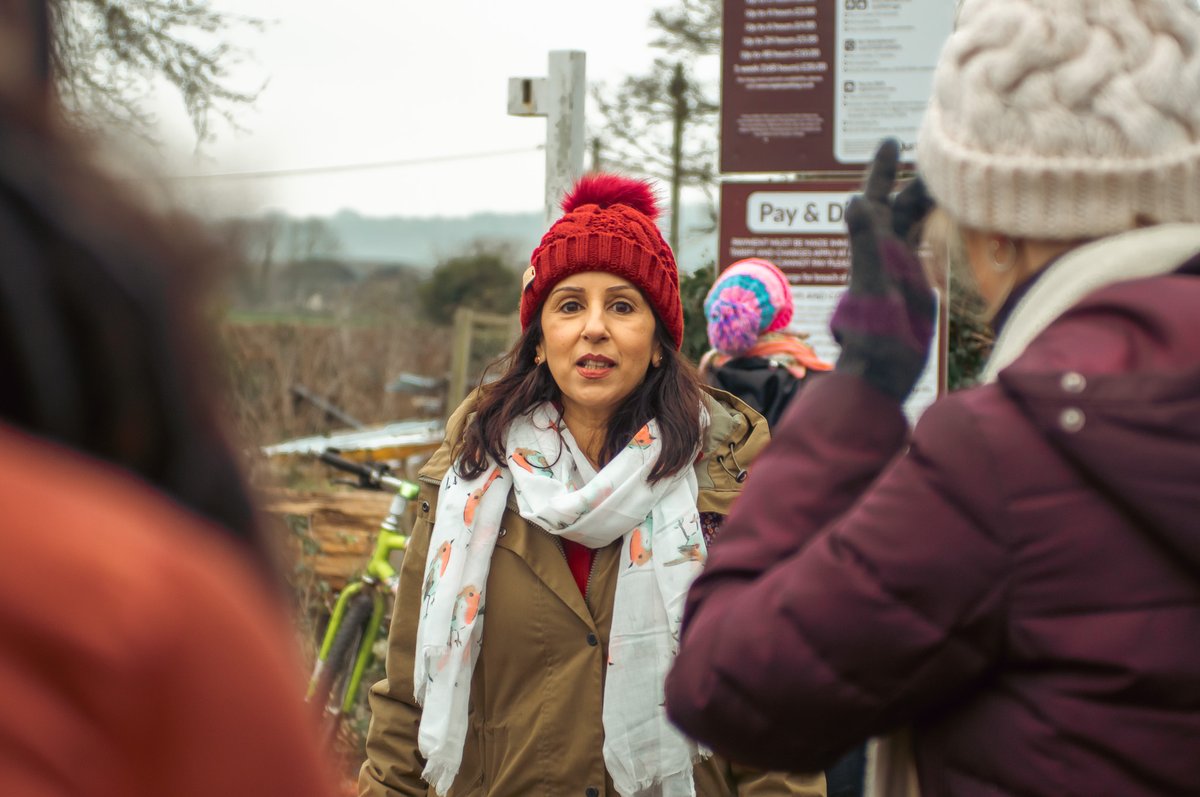 Jon travelled from @Quantockhills to @ChilternsAONB this weekend for their monthly Dadima’s walk led by @educatinggeeta. A 10km walk along this beautiful stretch of the River Thames supported with storytelling from the Open University’s environmental scientists @OU_EEE.