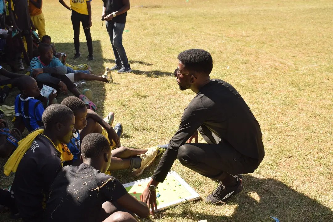 eldoret_fc's tweet photo. Tunapenda kufanya mambo kwa ufanisi,tunaamini katika ushirikiano na kuwazawadia mashirika kwa ukarimu na kujitolea kuwapa watoto fursa kupitia soka kutatangazwa na kutuzwa kupitia majukwaa yetu yote ya kijamii ya kidijitali katika jamii tunazohudumia.
#ChezaPro
#MashujaaWaAfrika https://t.co/3HpICRaNbd