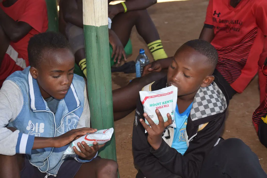 eldoret_fc's tweet photo. Tunapenda kufanya mambo kwa ufanisi,tunaamini katika ushirikiano na kuwazawadia mashirika kwa ukarimu na kujitolea kuwapa watoto fursa kupitia soka kutatangazwa na kutuzwa kupitia majukwaa yetu yote ya kijamii ya kidijitali katika jamii tunazohudumia.
#ChezaPro
#MashujaaWaAfrika https://t.co/3HpICRaNbd