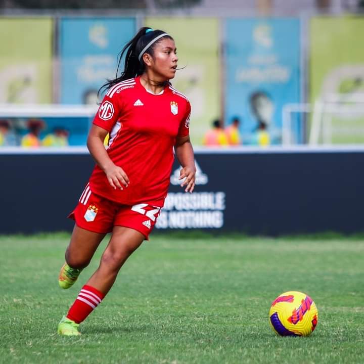keyly_peralta's tweet photo. ⚽💪

#FuerzaCristal
@SCfemenino
#familiaceleste
#pretemporada https://t.co/6XR5GLD0Ep