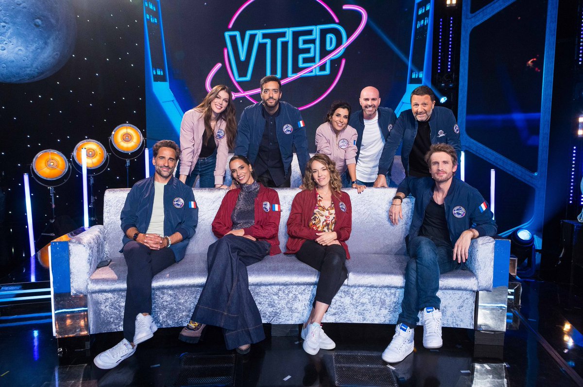 VTEP_TF1's tweet photo. #VTEP Mission Spatiale 🚀 #Inédit 
👽Un prime inédit durant lequel les invités et les téléspectateurs vont prendre part à une toute nouvelle mission dans l’Espace !🪐
🛰️ Fous-rires garantis ce vendredi 3 février à 21h10 sur @TF1 ! https://t.co/QI9INDyIcS