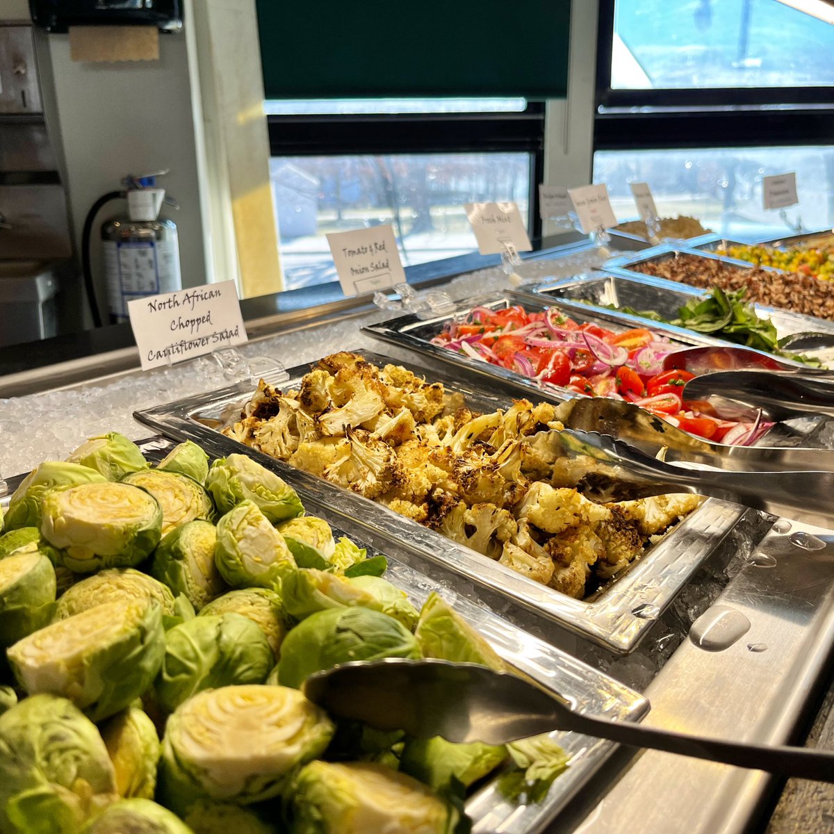 ClarkDining's tweet image. Have you tried our plant-based selections at Grown yet? 
We feature hot and cold offerings at every meal including rice daily and vegetables you can steam to your liking!🥦🥬🍅