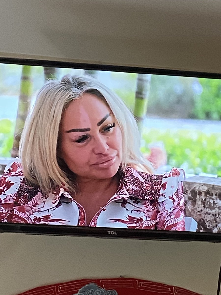 Firstnamejenn's tweet photo. Has anyone else ever noticed this mark on stacys face before?! #darcyandstacy https://t.co/1SQVkT0aM4