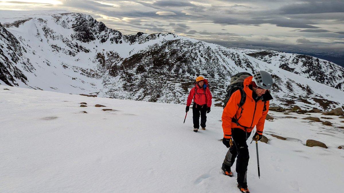 Last week had Kev delivering the last 2 of our 2 day Winter ML Assessment Preparation workshops. Both workshops had a great mix of snow and weather conditions with steep ground and navigation being the main themes. 

<a href="/MtnTrngScotland/">Mountain Training Scotland🏴󠁧󠁢󠁳󠁣󠁴󠁿</a> 
@MtnTraining 
<a href="/the_AMI/">The AMI</a> 
<a href="/rab_equipment/">Rab</a>