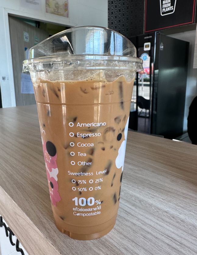natureworks's tweet photo. Our colleague, Watid Watanyupaisan, took the team to #Inthanin to see their cups & straws made with Ingeo biopolymer and, of course, to enjoy a cup of coffee. ☕🌱
#biobased #Ingeo #PLA #compostable #fsw #serviceware #biocup https://t.co/vcGMeIamzd