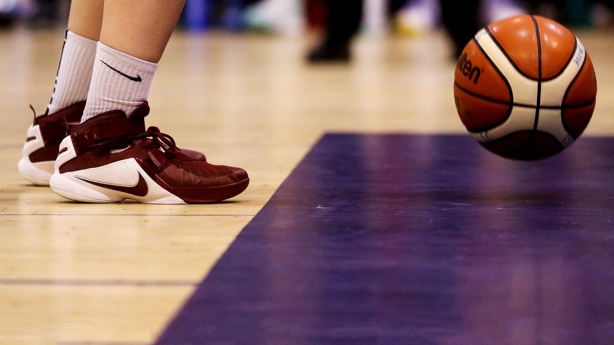 Basketball Ireland are delighted to be in position to run a volunteer workshop for members supported by @voluntireland. 

They'll take place via zoom and will be 𝑓𝑟𝑒𝑒 for clubs to attend. 

𝐅𝐮𝐥𝐥 𝐃𝐞𝐭𝐚𝐢𝐥𝐬 ➡️ ireland.basketball/-basketball-ir…

#AlwaysLearning | <a href="/sportireland/">Sport Ireland</a>