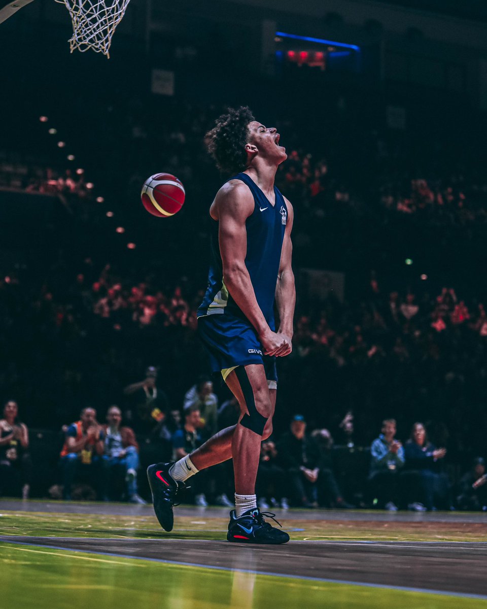 nxthan_green's tweet photo. Dunk Champ 🏆 @hensy @SheffieldSharks @BBLofficial 
#BritishBasketball #bblcupfinals #sportsphotography #KnowOurName #dunkcontest #dunkchamp https://t.co/vUcLCeOYgW