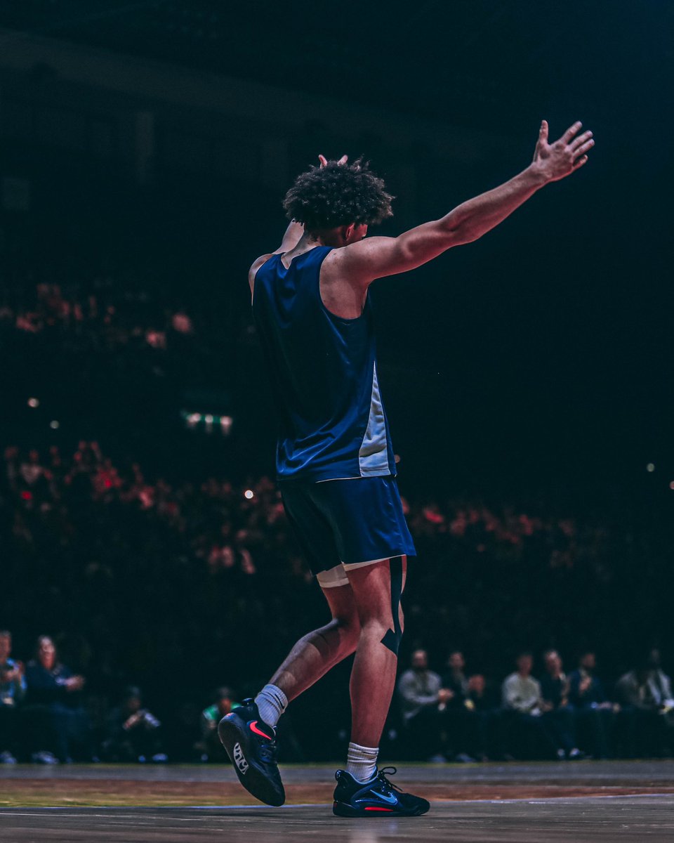nxthan_green's tweet photo. Dunk Champ 🏆 @hensy @SheffieldSharks @BBLofficial 
#BritishBasketball #bblcupfinals #sportsphotography #KnowOurName #dunkcontest #dunkchamp https://t.co/vUcLCeOYgW