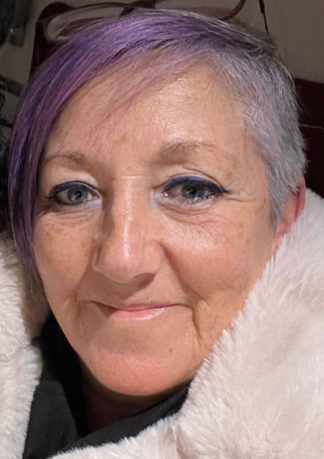 🔴 Buscan a María Asunción Fernández Pertierra, 62 años, #desaparecida en #Málaga
▪ 1,60 m, delgada, pelo canoso y teñido, ojos azules
▪ Conduce un Toyota Yaris color cobre y matrícula 7087 LWD
☎ Si la ves llama al 091
🔃 RT, por favor. Gracias.
#Colaboración