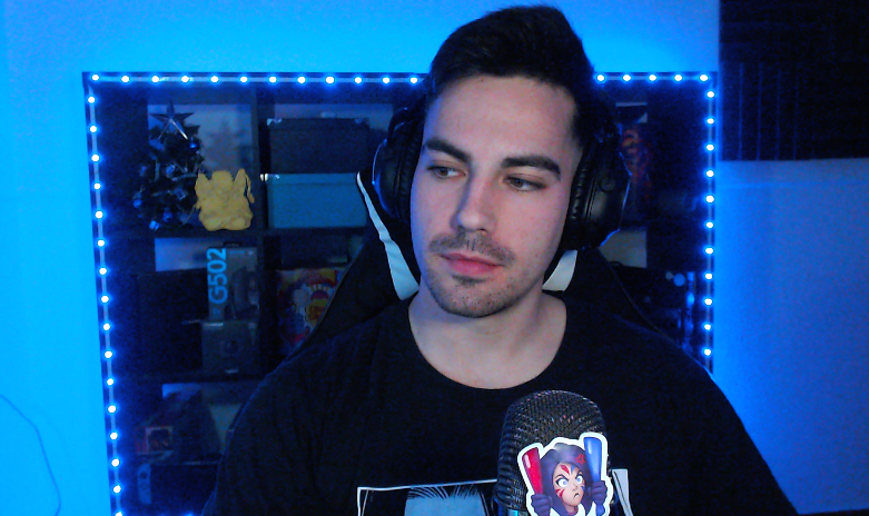 xRicoADK's tweet photo. la calidad de la foto es igual a la calidad de mi gameplay en @lol_es 
vamos a conquistar el soloQ con los nuevos cambios https://t.co/N6ukzaEg8C