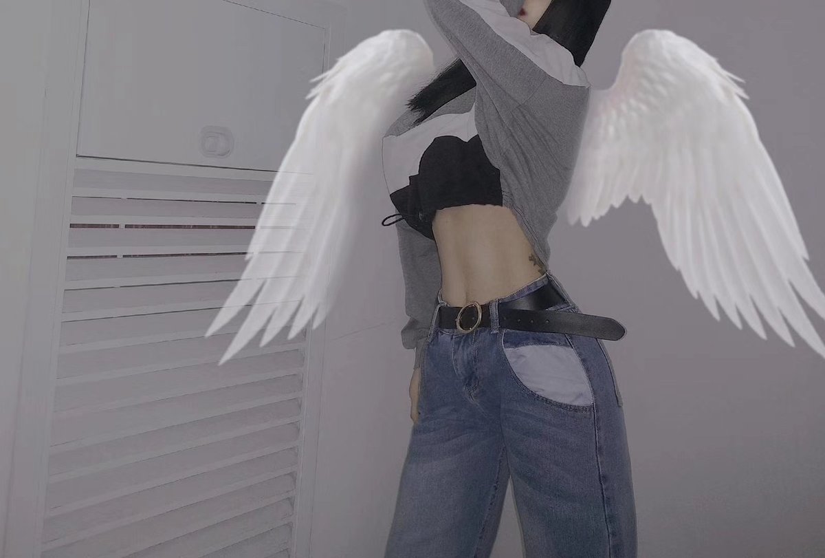 天使入梦，让我看看谁的梦比较淫？