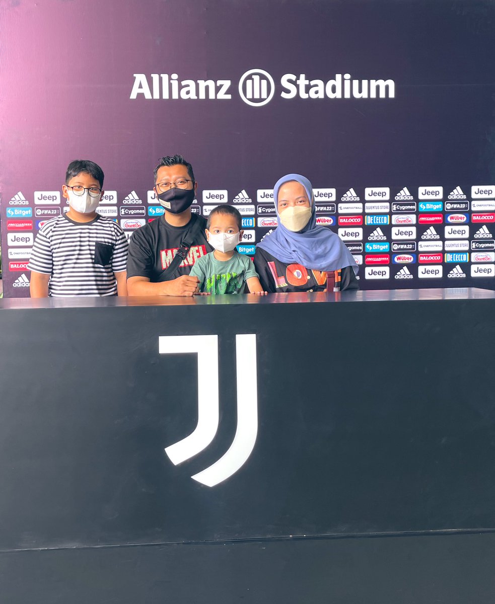 Keluarga Ardiansyah Latihan Umroh Ke Turin #JuventusVillage