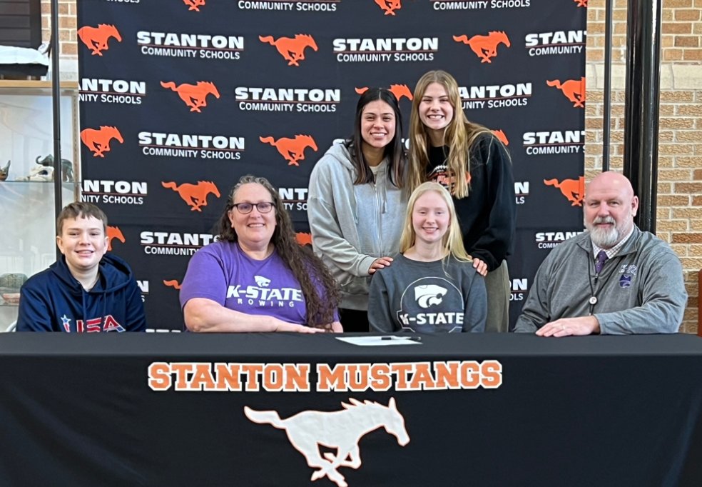 Congratulations to Stanton senior Olivia Cunningham on signing here letter of intent with the Kansas State rowing team

#MustangPride🐴🟣