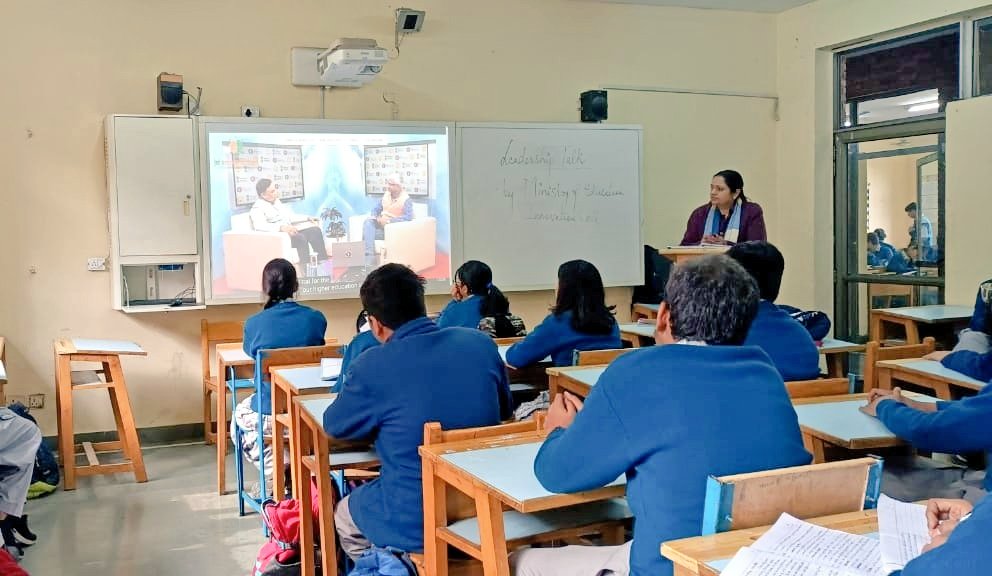Aviya_j14's tweet photo. Today's MIC leadership talk led by T.G. Sitaram stated some valuable points for relieving stress which children have to deal with these days due to examination and other academic related things.@sodhisumedha @y_sanjay @pntduggal @ashokkp @mhrd_innovation @abhayjere @ImPankaj01 https://t.co/51SUmlyiYY