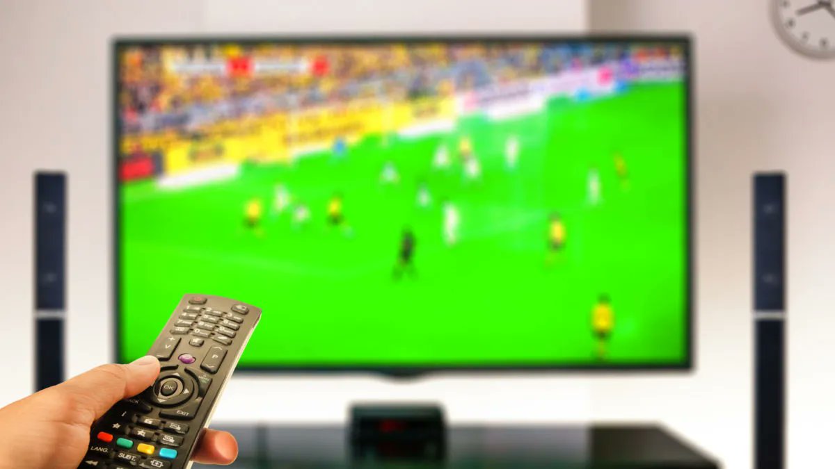 #Quincenafutbolera La televisión de paga y las aplicaciones están tomando por asalto la transmisión de los partidos de futbol. ¿Qué pasará si la gente debe pagar por verlos cada fin de semana?

rssindical.mx/2022/08/01/tv-…
