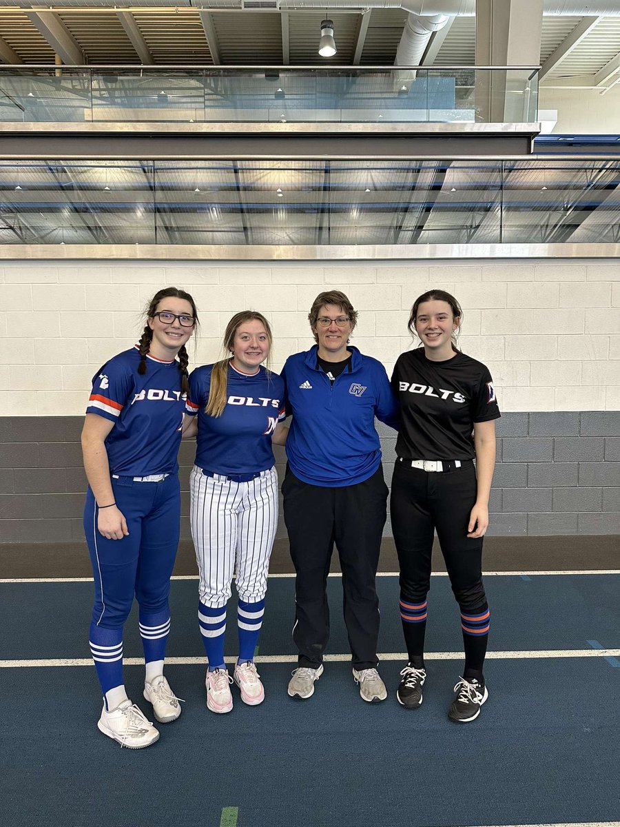 Had a great time at the <a href="/GVSUSoftball/">GVSU Softball</a> camp yesterday! Thank you to all the coaches and players! <a href="/Blue16u/">Michigan Bolts Blue 18U</a>