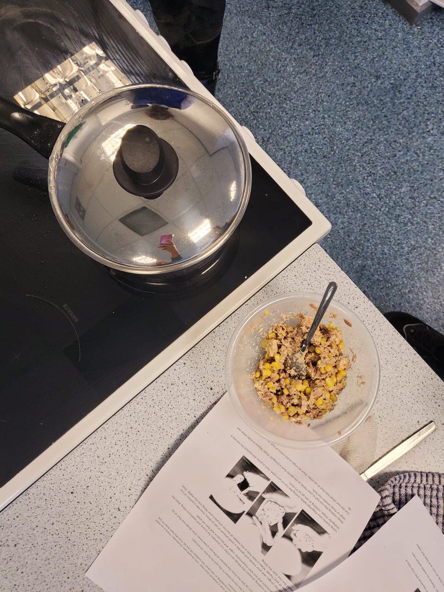 BVGALanguages's tweet photo. Hawaa, Shifah, Aymen, Baneen and Rhea made Japanese rice snacks called onigiri in Culture Club!
Thanks Miss Rasib! @BVGAcademy #ConfidentLearners https://t.co/EzgR0cdIif