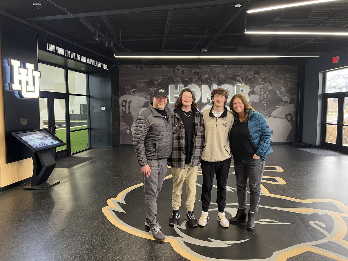 drewnelson2411's tweet photo. Signing day is this Wednesday at 9:00 am inside the MAC! Anyone is welcome to come! Would love to invite you to come support my friends and I! #HonorGod #CodeBlack https://t.co/0DLaLgTzqZ
