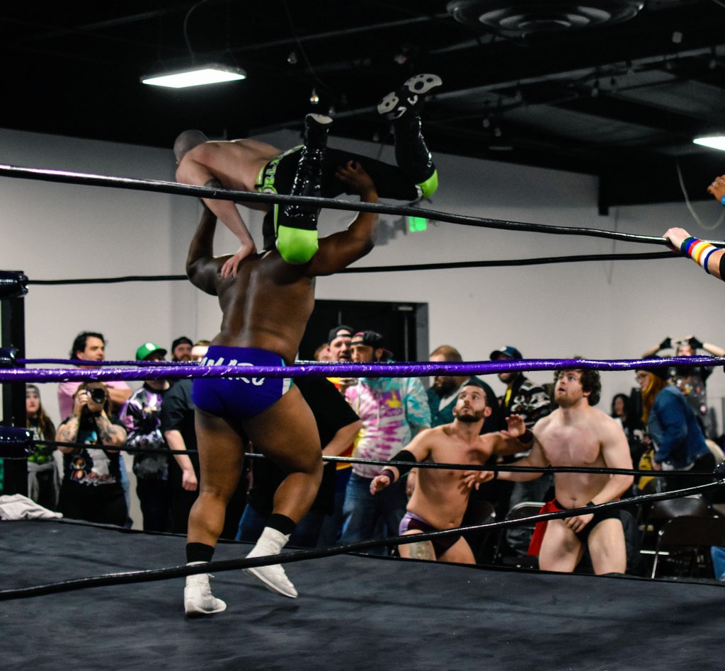 FluffyInsomnia's tweet photo. 📷 @HEELCamaro @Blackburn_AB https://t.co/GtvSAxxAzz