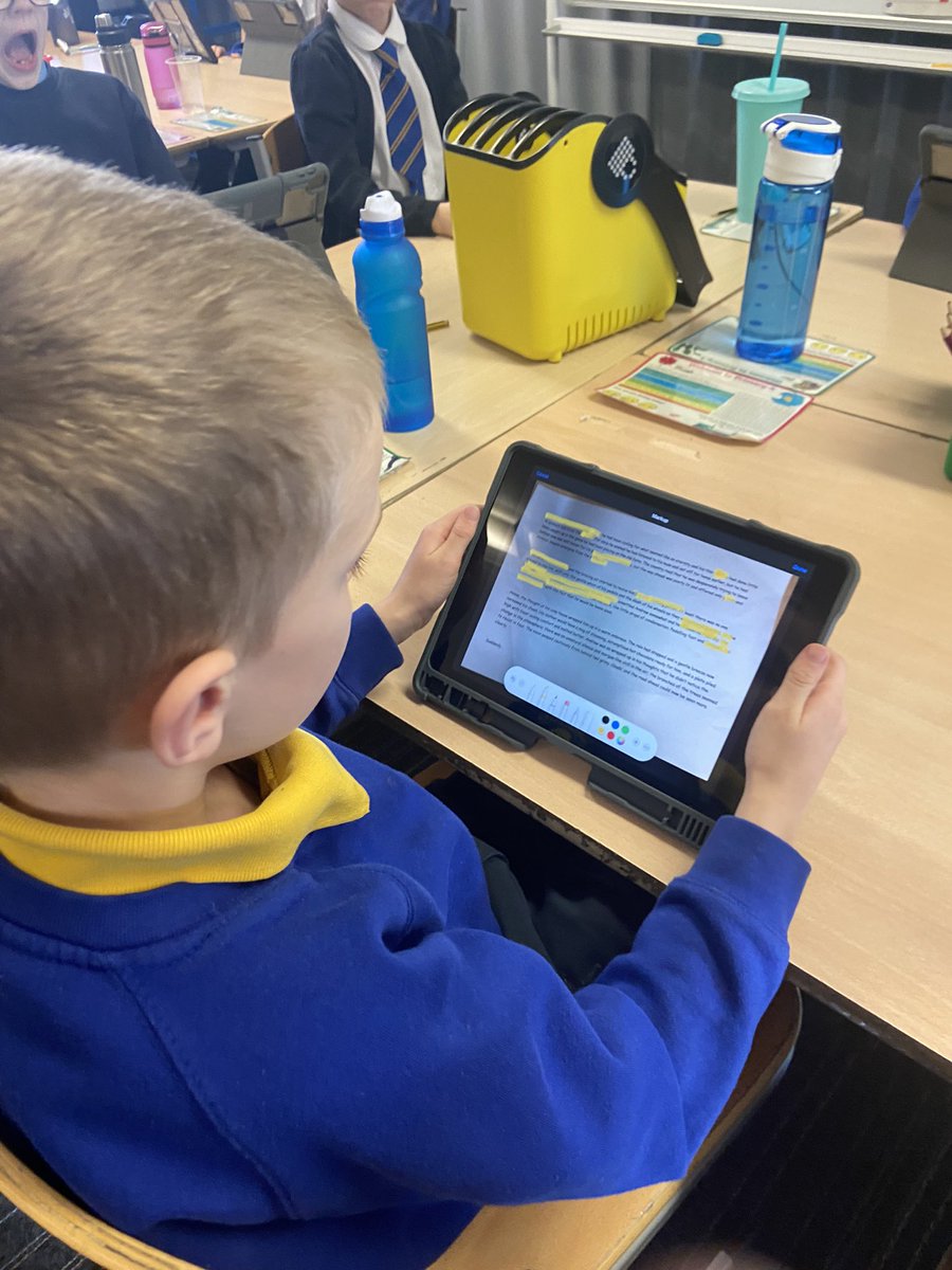 sandaigprimary's tweet image. P4 loved demonstrating their close reading skills on the iPads today. We also created our own Literal and Inferential questions.  #greathinkingp4 #askingquestions #deeperunderstanding @literacyfor_ALL  📚