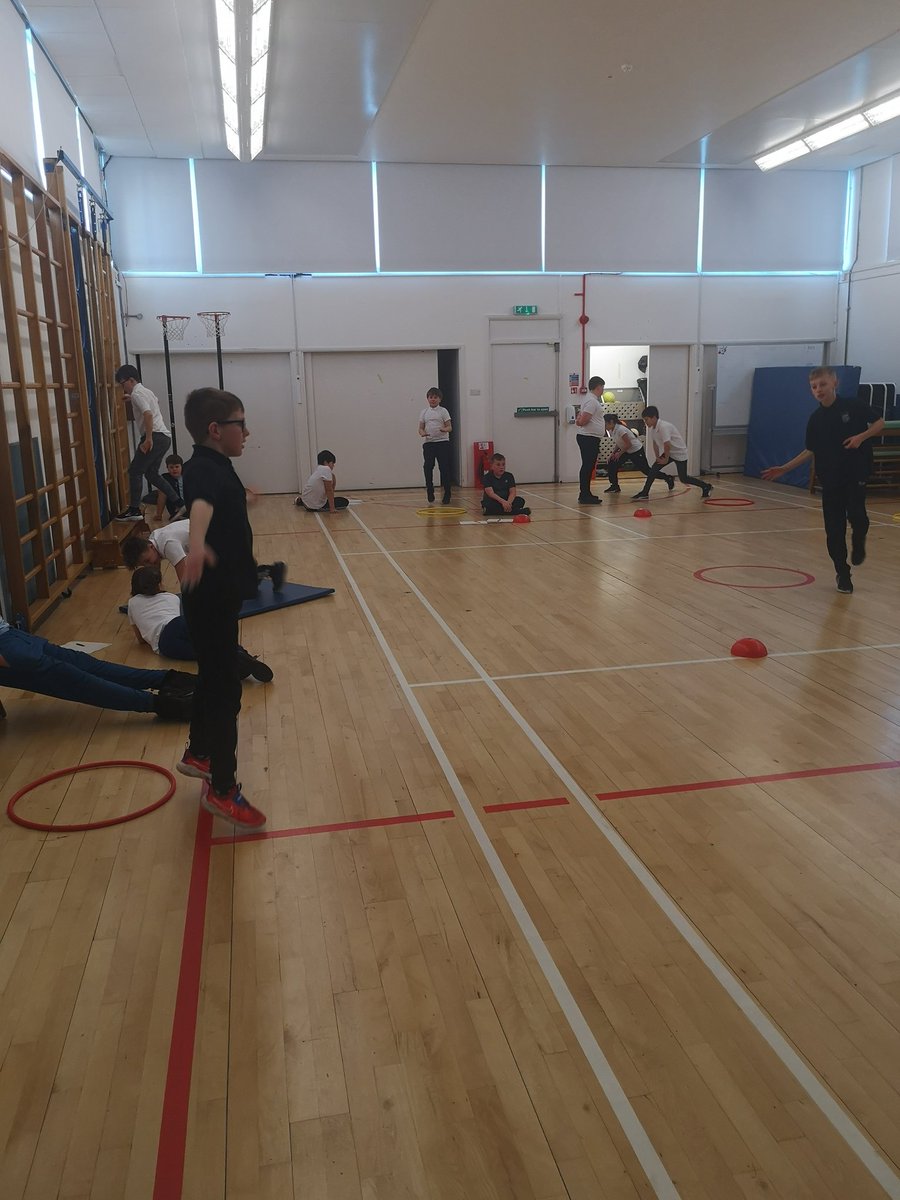 KincaidstonPS's tweet photo. P7 developing their understanding of the muscular system and evaluating their fitness levels #digitallearning #fitnessfans https://t.co/ofFrKxt9w9