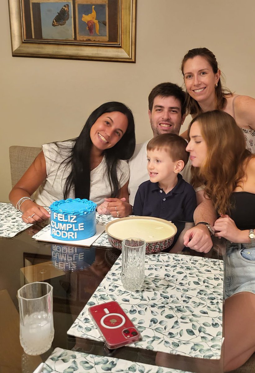 gabipicha's tweet photo. Con la family Baez en el cumple del Rodri https://t.co/mJEJTuT7PI