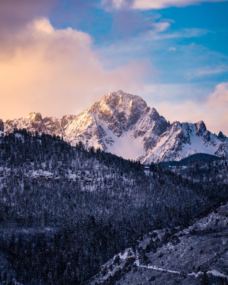 Fr33Water's tweet photo. I got the sniffles, while shooting Mount Sneffels on this particular morning. 👃👃👃
View the full post on IG if you care too: https://t.co/9rvGeWzXQi | #outtherecolorado #colorado #sonyimages #sonyalpha #rockymountains ...have a great week out there! https://t.co/eg18k7VL9O