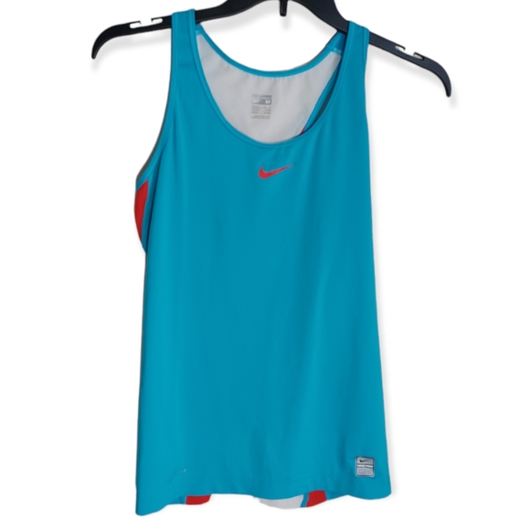 ElanaPappas's tweet photo. So good I had to share! Check out all the items I'm loving on @Poshmarkapp #poshmark #fashion #style #shopmycloset #nike #txanelensbychicos #princesspolly: https://t.co/a81K0YZFBR https://t.co/ztVNrUr5NW