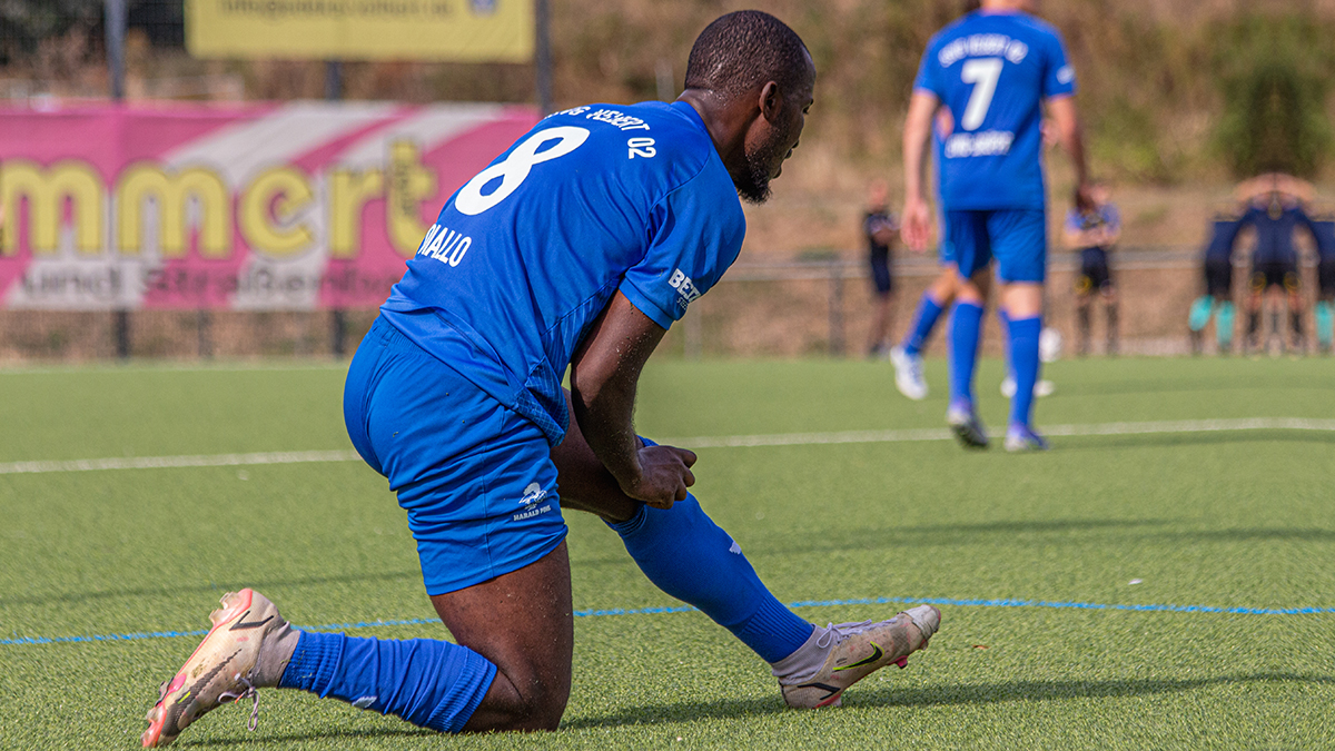 #CellouBleibt

Wir setzen weiter auf Konstanz und verlängern mit unserer Flügelgranate bis 2025 💥

Cellou Diallo wird also noch mindestens 2 weitere Jahre seine Schuhe für die SSVg schnüren. 

#Vertragsverlängerung #OberligaNiederrhein #Velbert