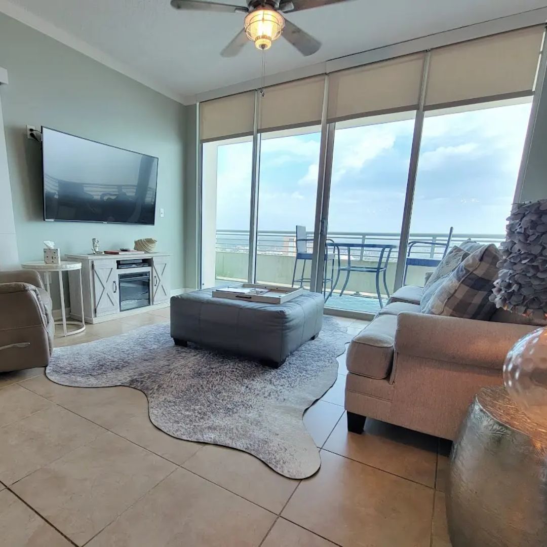stargazerstays's tweet photo. This unit is located in the middle of all the fun spots, so it is a quick drive or walk to all the major attractions! 😍 https://t.co/k1p97f30dV

#stargazerstays #biloxi #biloxibeach #vacation #vacationgoals #vacationmode #vacationrental #vacationhome  #biloximississippi https://t.co/4F9xWOVEct