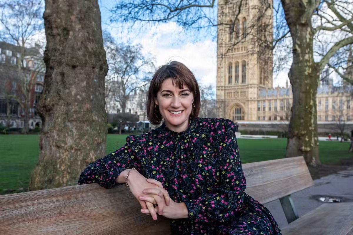 RECOMMENDED. This from <a href="/BertinGabby/">Gabby Bertin</a> is incredibly powerful.
We've got the online porn thing wrong for too long.
What is illegal in the real world should be illegal in the digital world. No ifs. No buts.
That's why #onlinesafetybill needs tightening. 1/4

thetimes.co.uk/article/online…