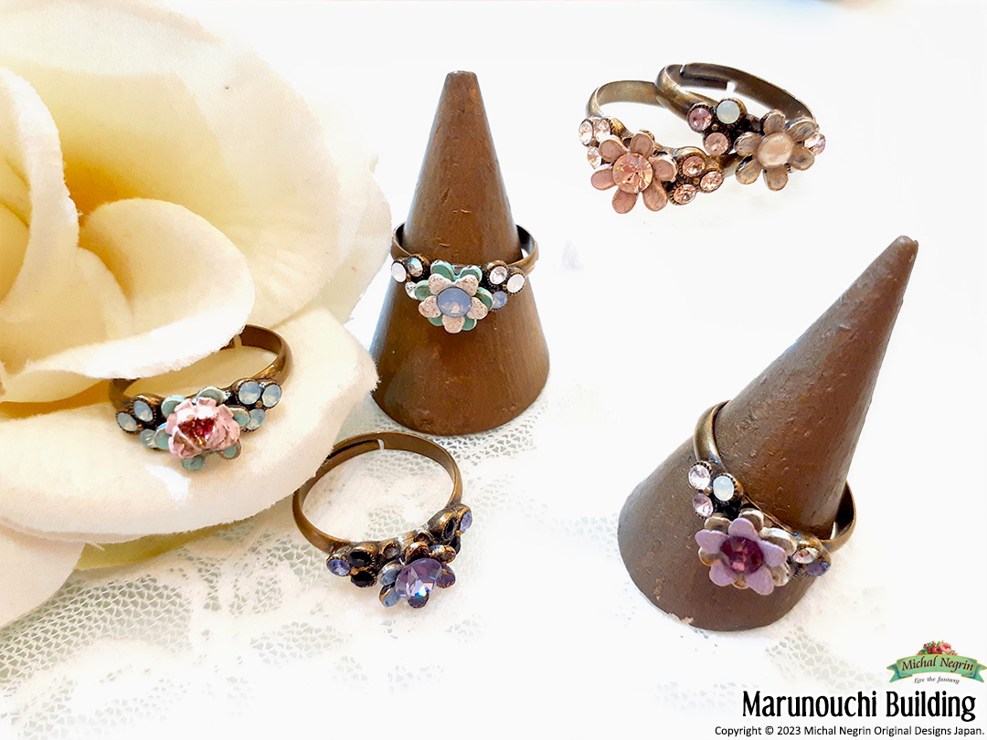 贈与 新品 ミハエルネグリンのノベルティ お花付きリングトレー