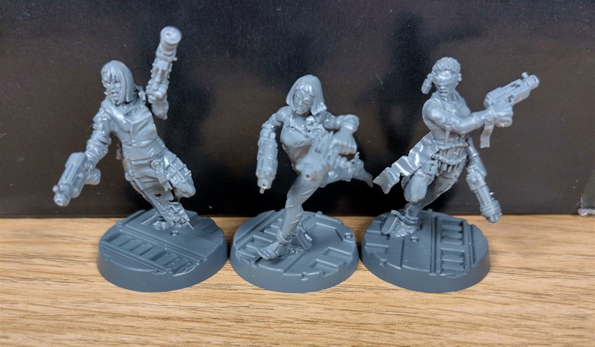 Cawdor gang of Sororitas wannabees is all built - converting them all up was a bit of a labour but I'm really excited to see how they fare in #Necromunda #warwardens#waranthem #warhammercommunity