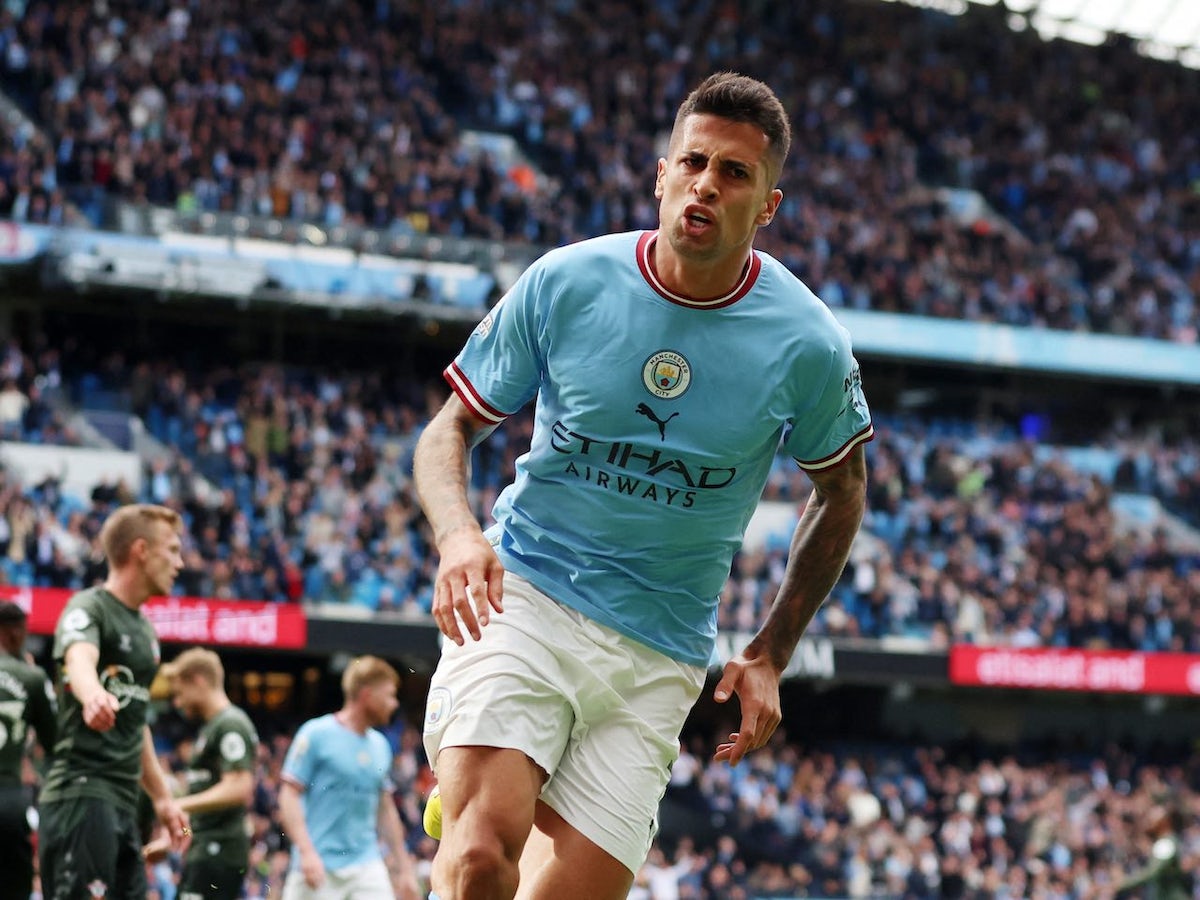 🚨 João Cancelo is set to join Bayern on loan. Deal is likely to include a buy option, with the German champions long-term admirers of the 28-year-old [<a href="/David_Ornstein/">David Ornstein</a>, <a href="/polballus/">Pol Ballús</a>]