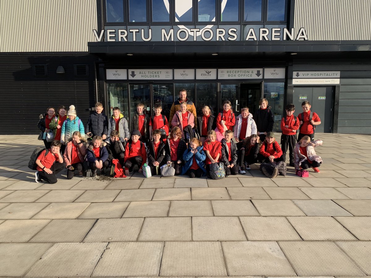Monkhouse1's tweet photo. On Friday, #MHPSYear5 were incredibly worn out after taking part in the fantastic #HoopsForHealth at @NewcastleEagles! Each and every one of them should be so proud of all of their efforts and all three of our teams made it through to the knockout stages on the day!๐๐๏ธ https://t.co/FXyNajkcQn