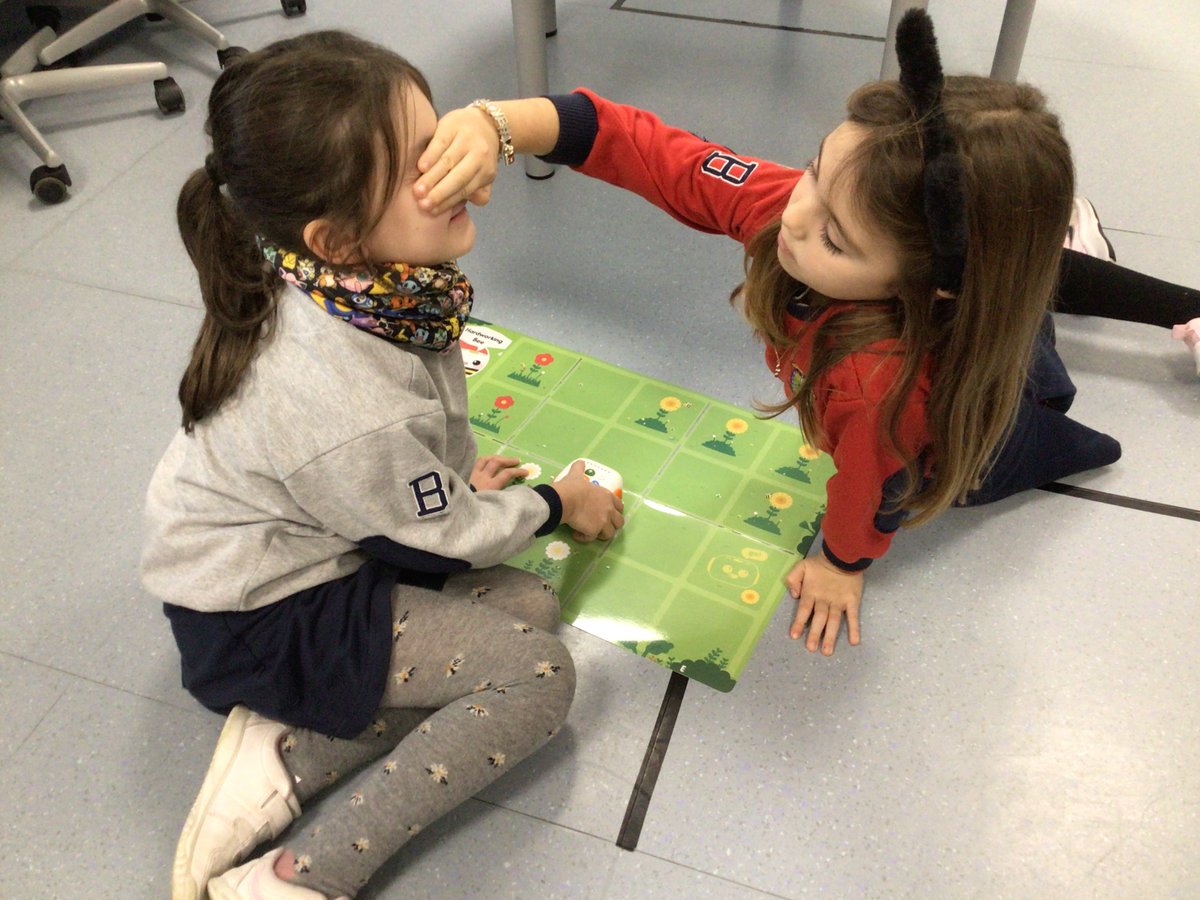 Colegio_Brains's tweet image. Our primary 1 students are learning how to code thanks to the @matatalab and @AllnetIberica where they are challenging themselves to use moving sequences with Tale-bot but without a sense 🤖

They are enjoying it very much! 🥰

#matatalabpilotprogram