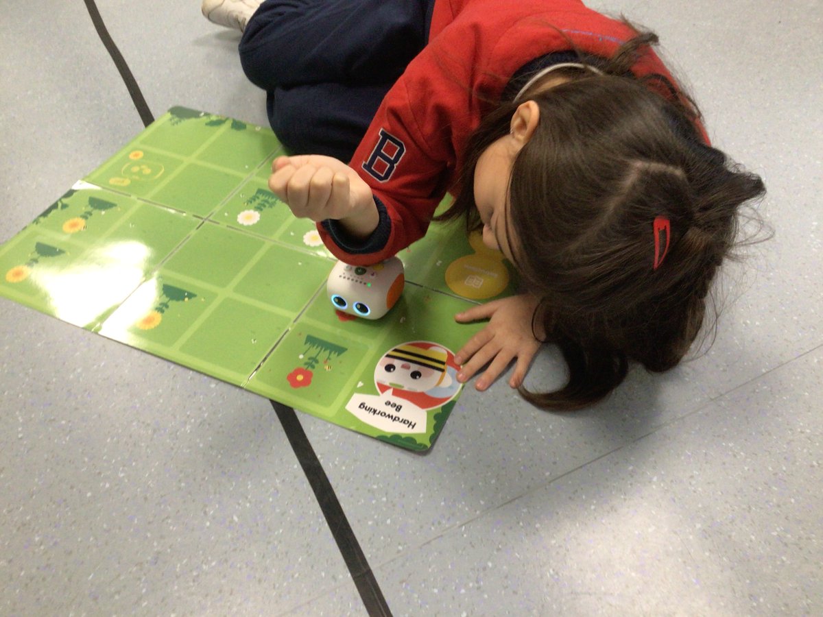 Colegio_Brains's tweet image. Our primary 1 students are learning how to code thanks to the @matatalab and @AllnetIberica where they are challenging themselves to use moving sequences with Tale-bot but without a sense 🤖

They are enjoying it very much! 🥰

#matatalabpilotprogram