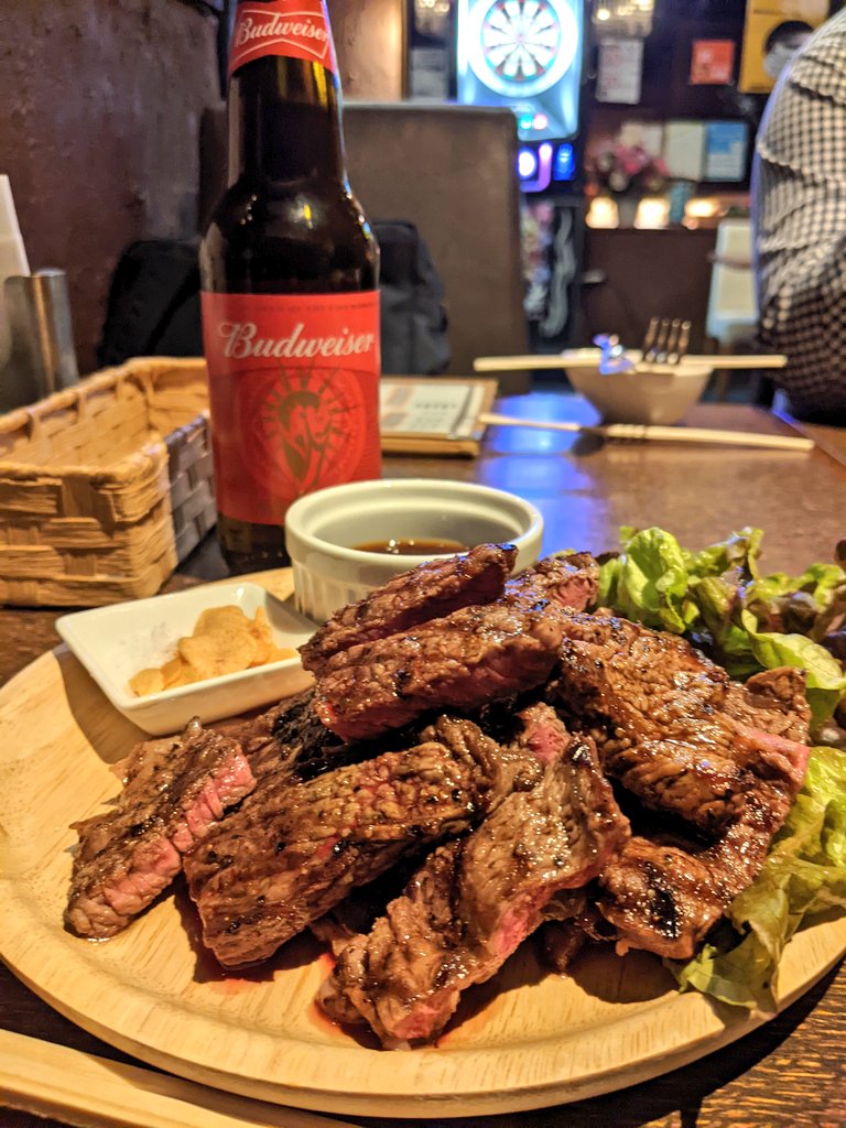 nico_spidaemon's tweet image. えぇ！？
このボリュームのステーキが1,000円で良いんですか！？

#FUNKEY's