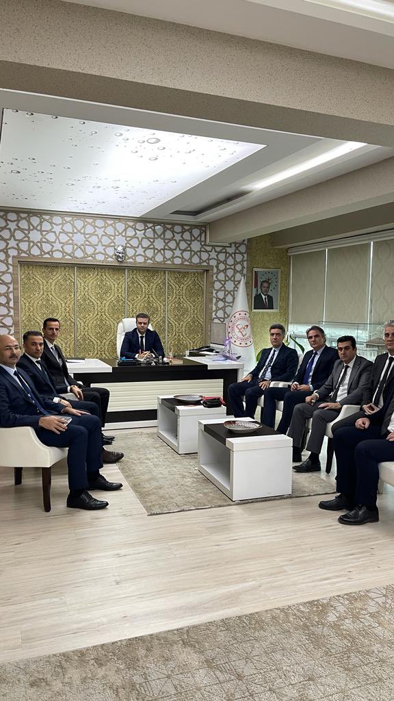 akmeseibrahim's tweet photo. 2022-2023 E-Ö yılının 2.dönemine hazırlandığımız süreçte,İl MEM Müdür Yardımcılıklarına atanan Osman Şeliman ve Vedat Demir ile İl MEM Şube Müdürü olarak ataması yapılan Mehmet Kalkan ve Uğur İnan’a yeni görevlerinde başarılar diliyor, camiamıza hayırlı olmasını temenni ediyorum. https://t.co/3lTZM0iq3N