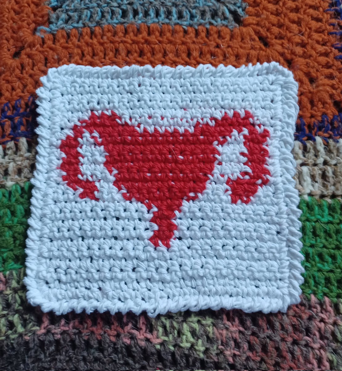 ruthferrisprice's tweet photo. @SammichStitches - I made a Uterus Coaster! Perfect for mopping up drips 
#crochet #knittingtwitter https://t.co/JLiuRUEpVh
