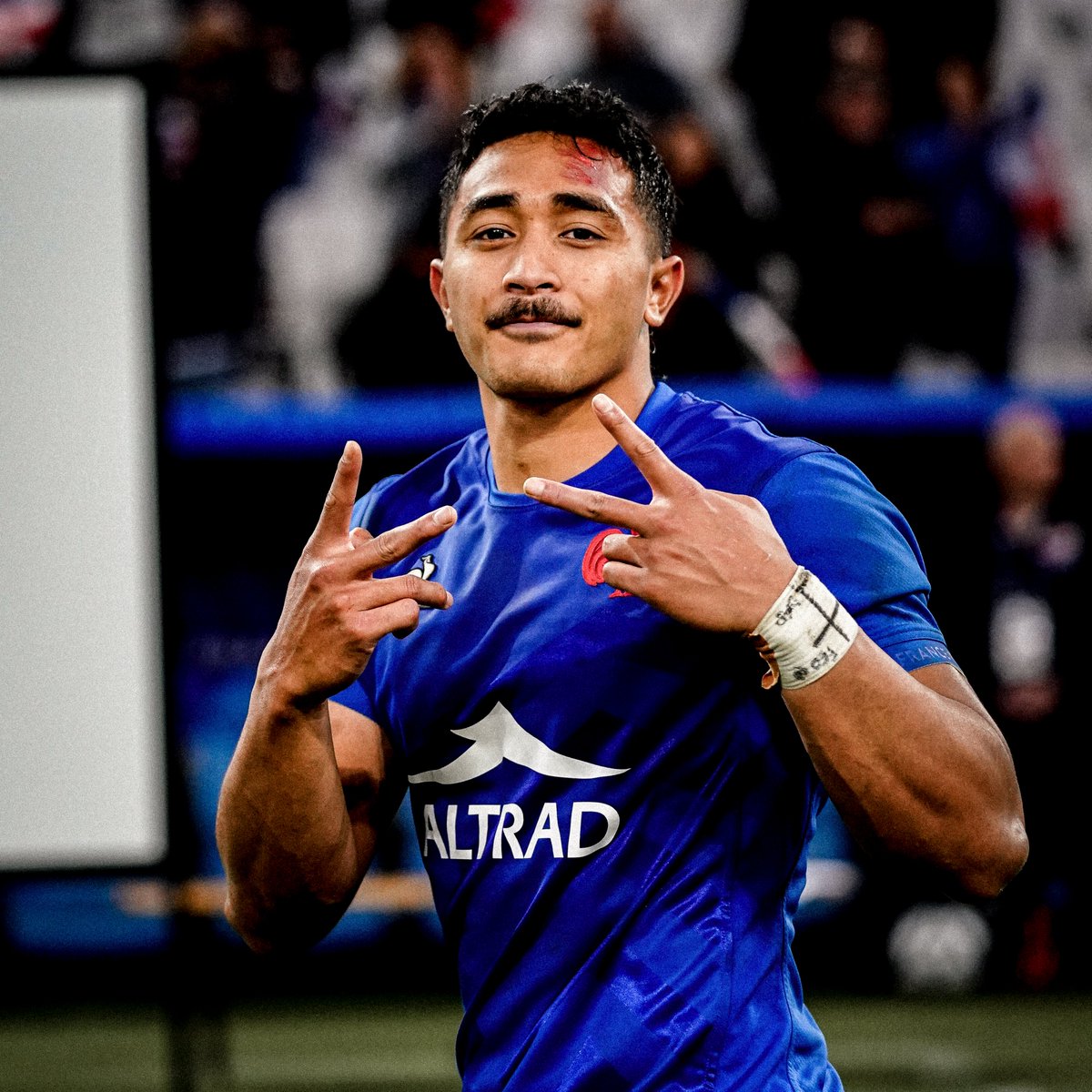 Hey Twitter 😉

C’est bientôt les <a href="/SixNations_FR/">Six Nations (FR)</a> , alors pour l’occasion je lance mon compte officiel ici !

J’espère que vous me réserverez un bel accueil, à bientôt sur les terrains 🫶🏽